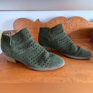 Green suede perforated ankle booties by Liendo size 10